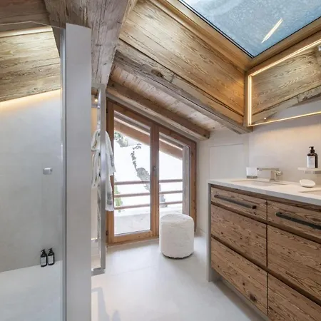 Berg Apartment With Views Across The Valley בית נופש